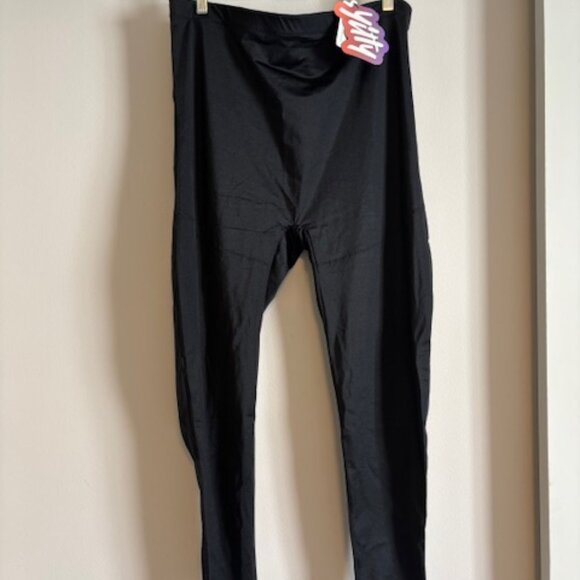 NWT YITTY Fabletics Headliner Shaping High Waist Legging in Black - 2x - Picture 3 of 5